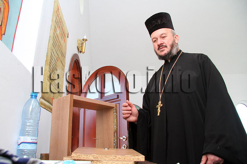 Църкви