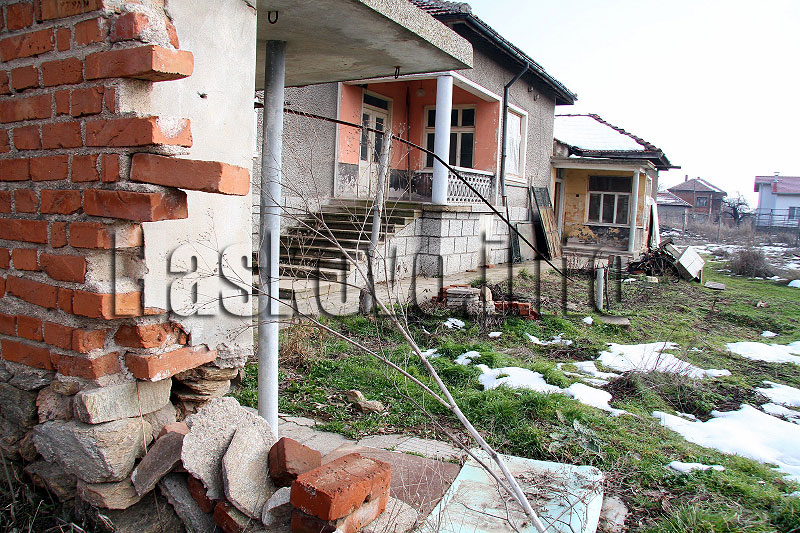 Бисер две години по-късно