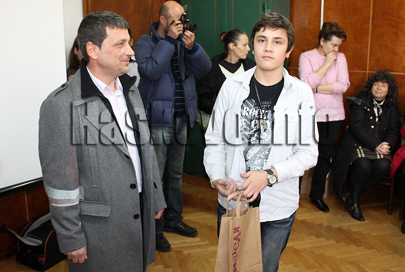 Награди Награди