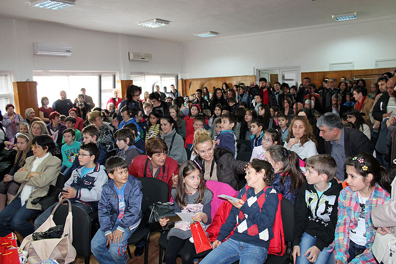 Награди Награди