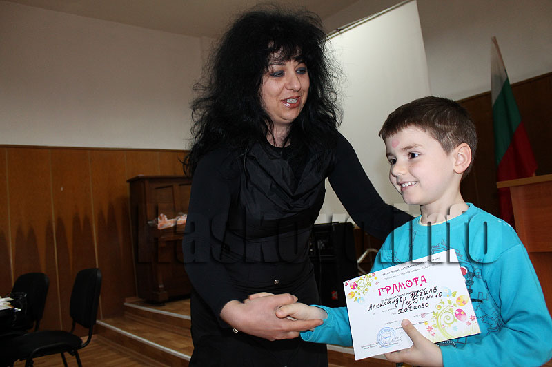 Награди Награди