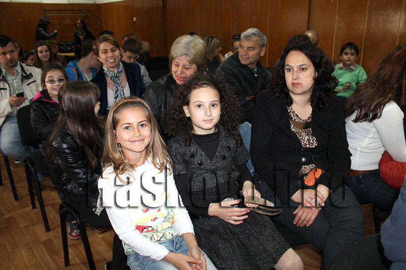 Награди Награди