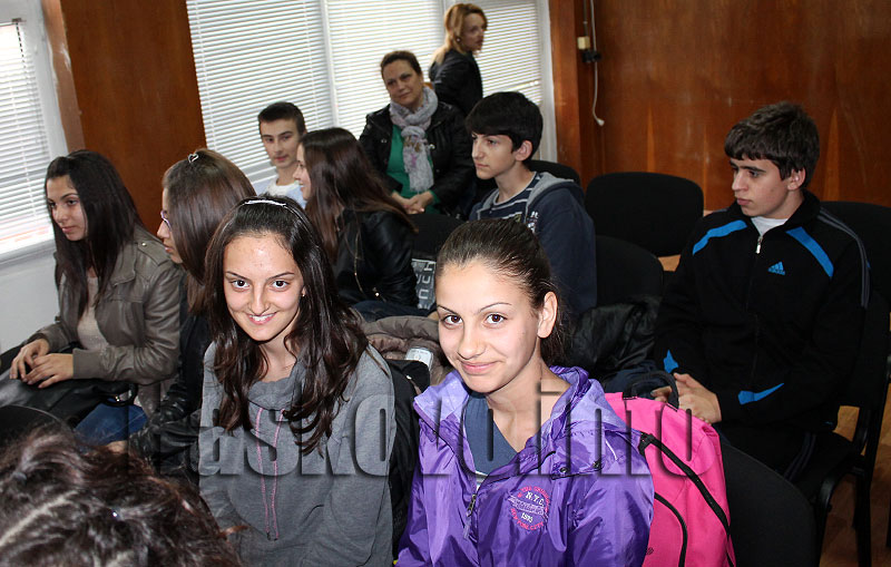 Награди Награди