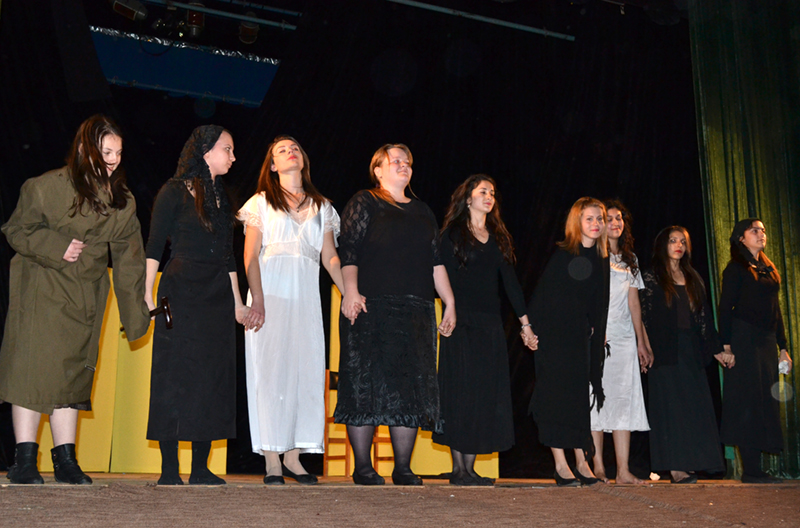 Театър Театър