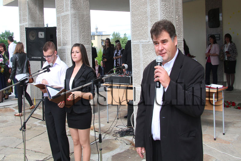 Зрелостници Зрелостници