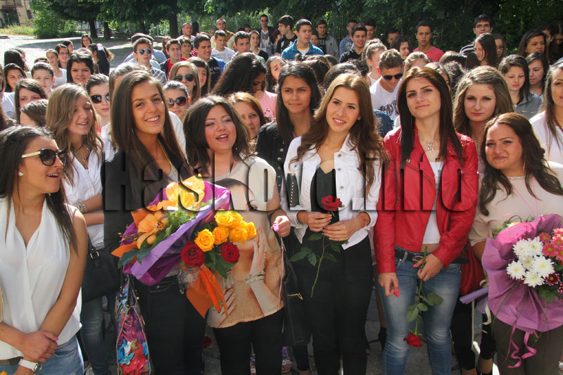 Зрелостници Зрелостници