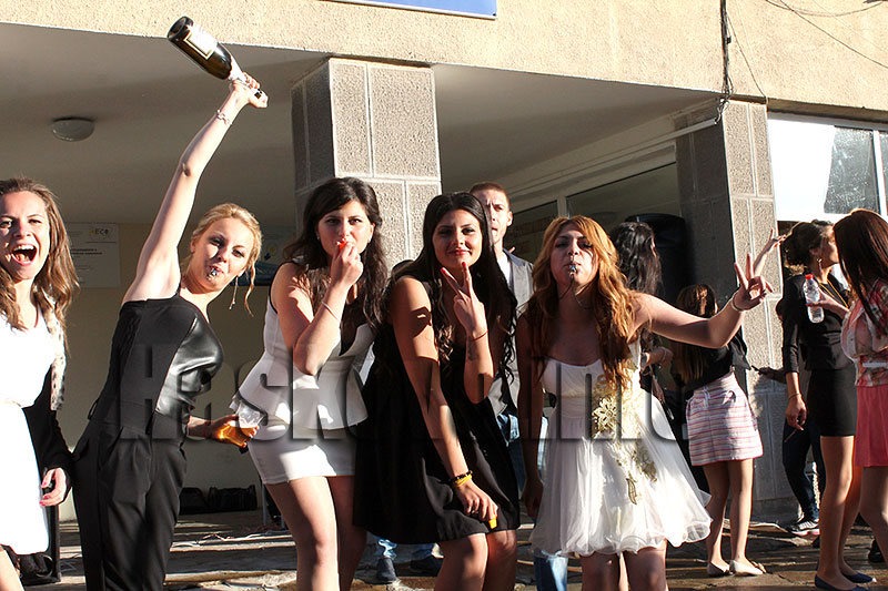 Абитуриенти, архив