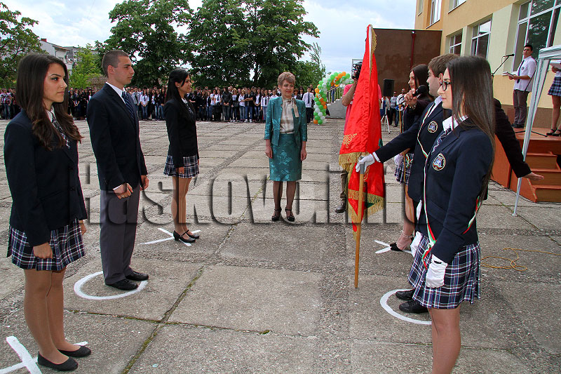 Зрелостници Зрелостници