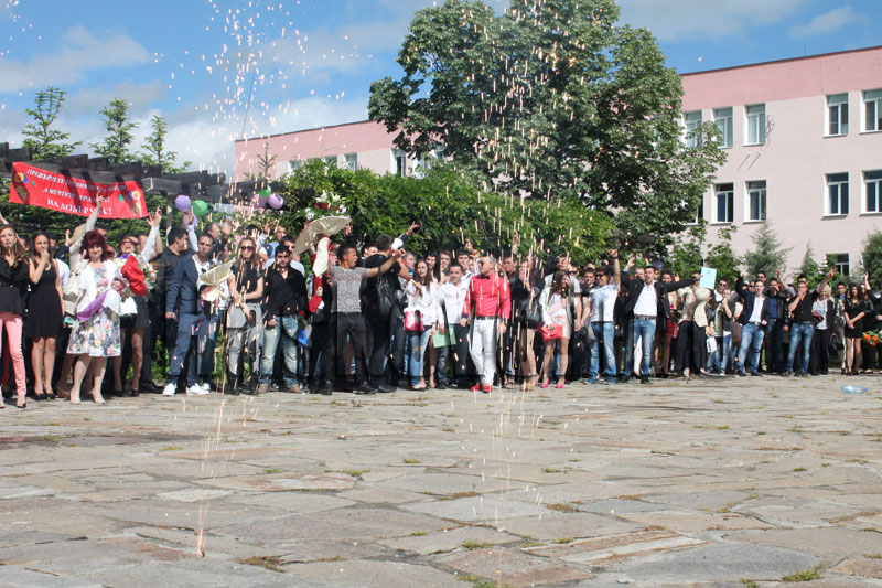 Зрелостници Зрелостници