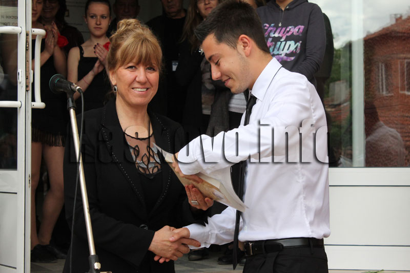 Зрелостници Зрелостници