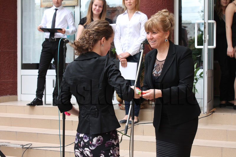 Зрелостници Зрелостници