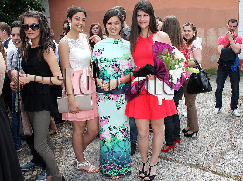 Зрелостници Зрелостници