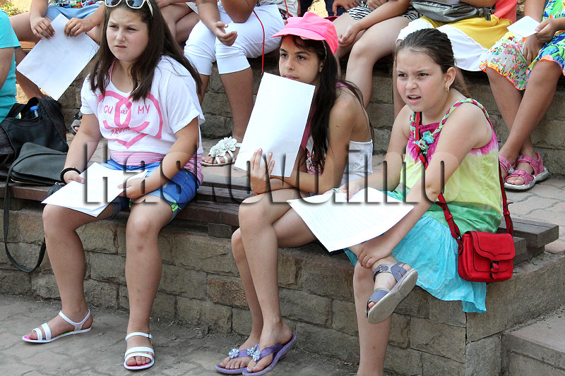 Театър Театър