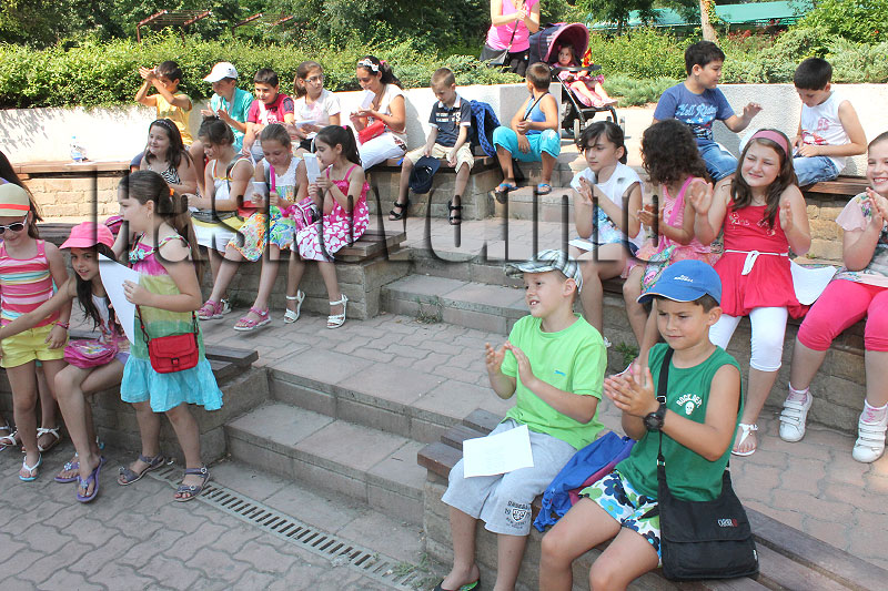 Театър Театър