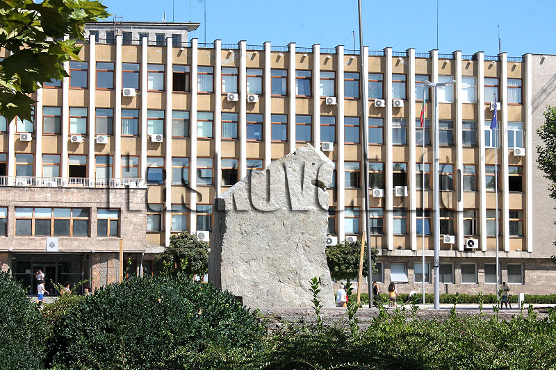 Паметник Паметник