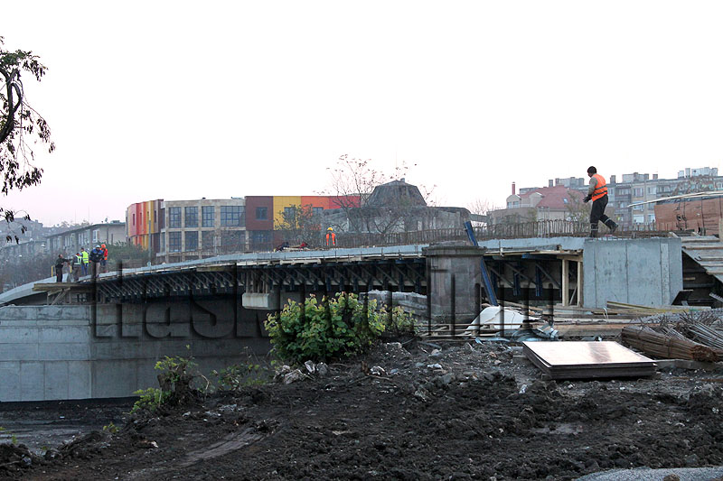 Строителство