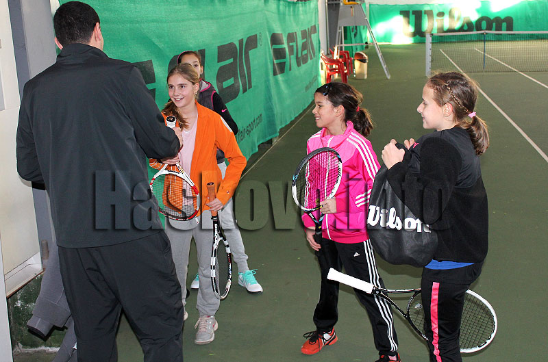 Тенис Тенис