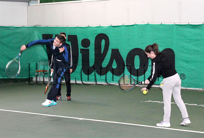 Тенис Тенис