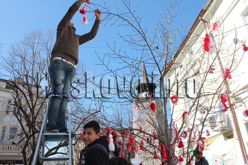 Мартеници Мартеници