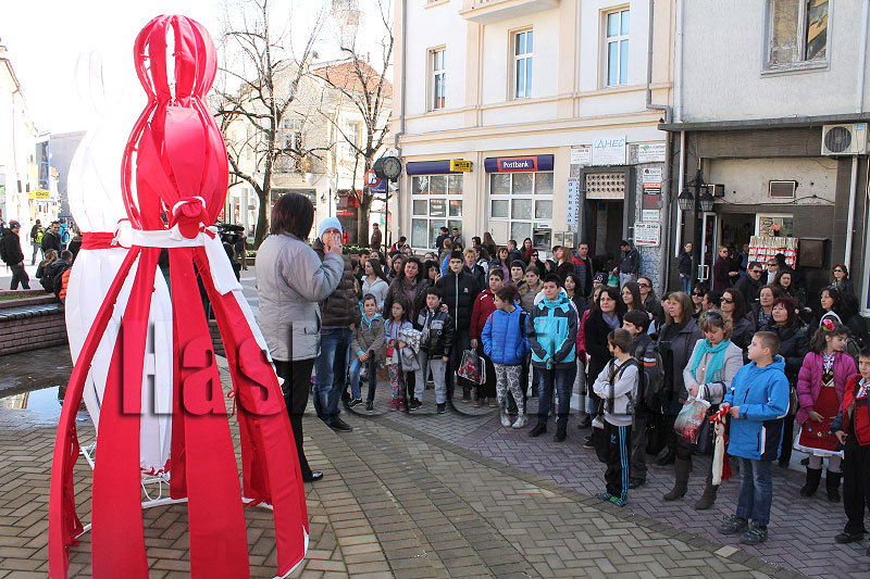 Мартеници Мартеници