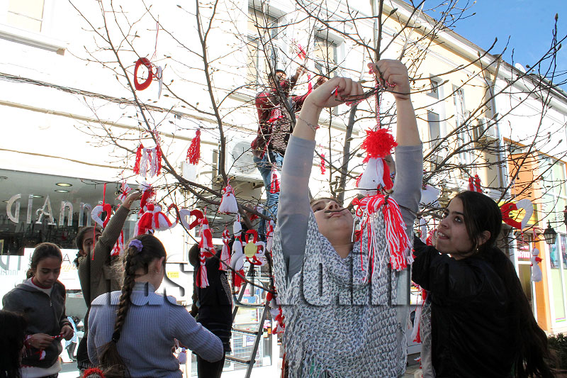 Мартеници Мартеници