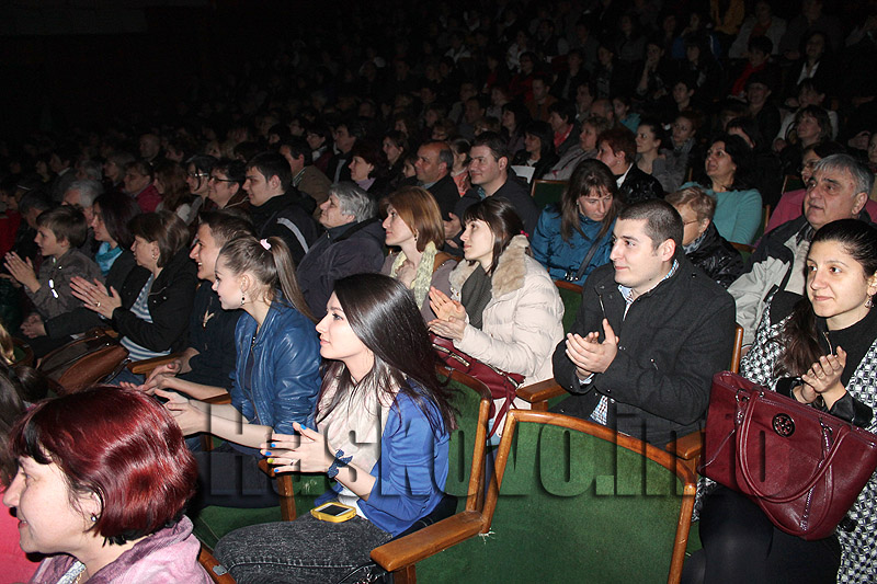 Опера Опера