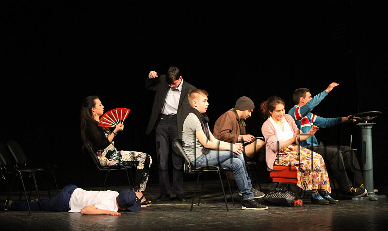 Театър Театър