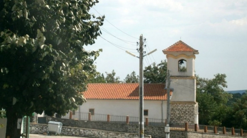 Църкви