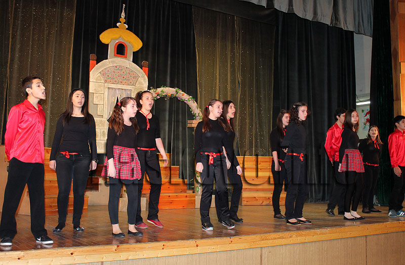 Младежки Младежки