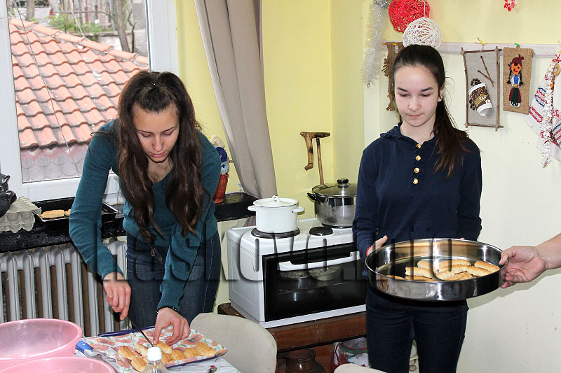 Младежки