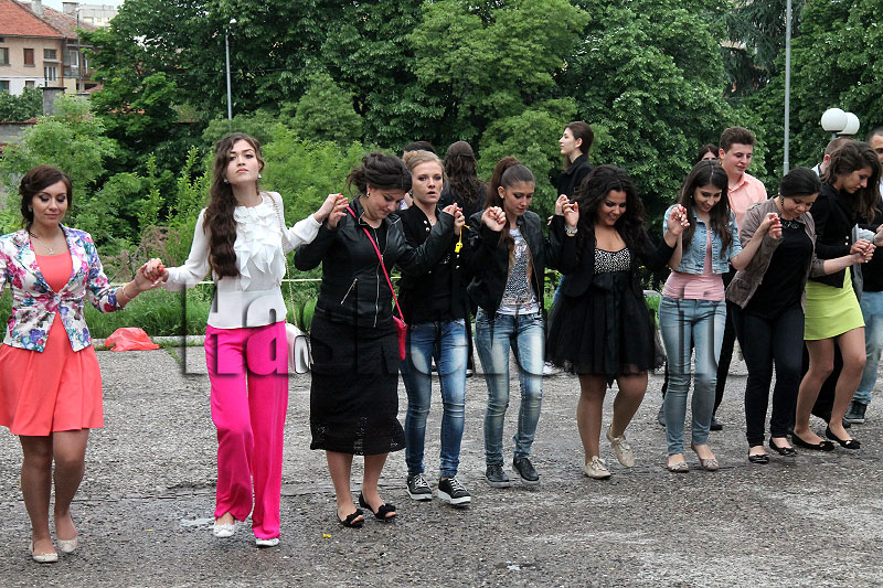 Абитуриенти Абитуриенти