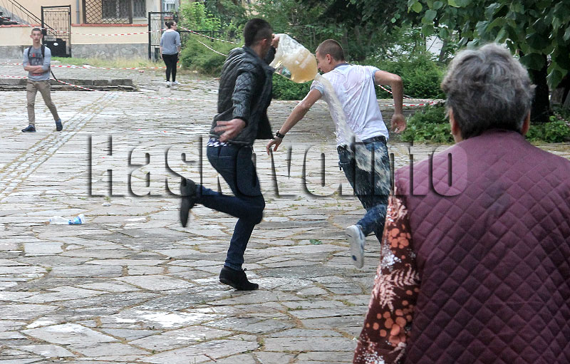 Абитуриенти Абитуриенти