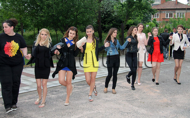 Абитуриенти Абитуриенти