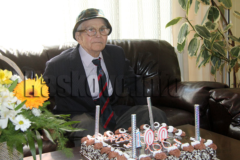 Столетник