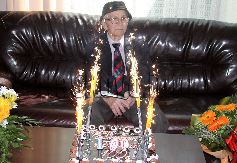 Столетник Столетник