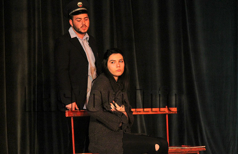 Театър Театър