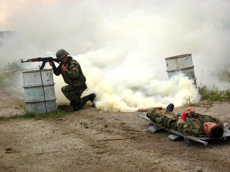 Военни