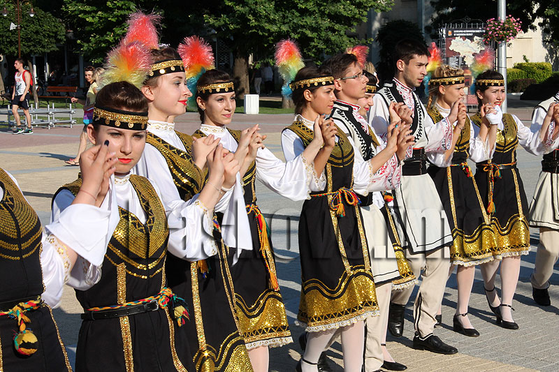 Празник Празник