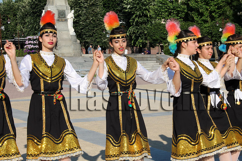 Празник Празник