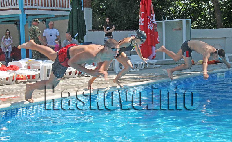 Спасители Спасители