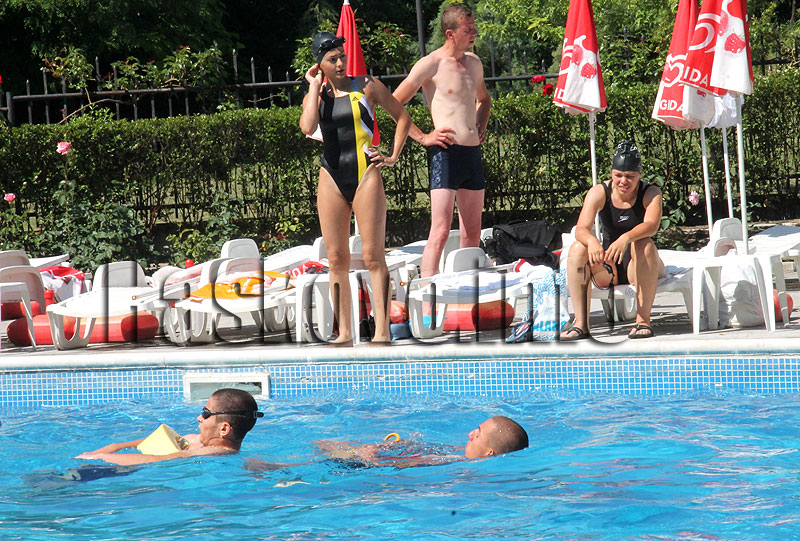 Спасители Спасители