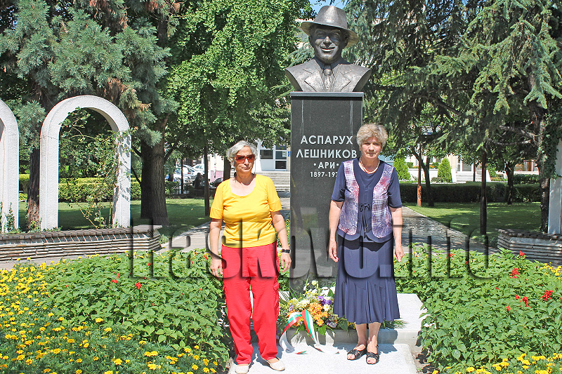 Паметник