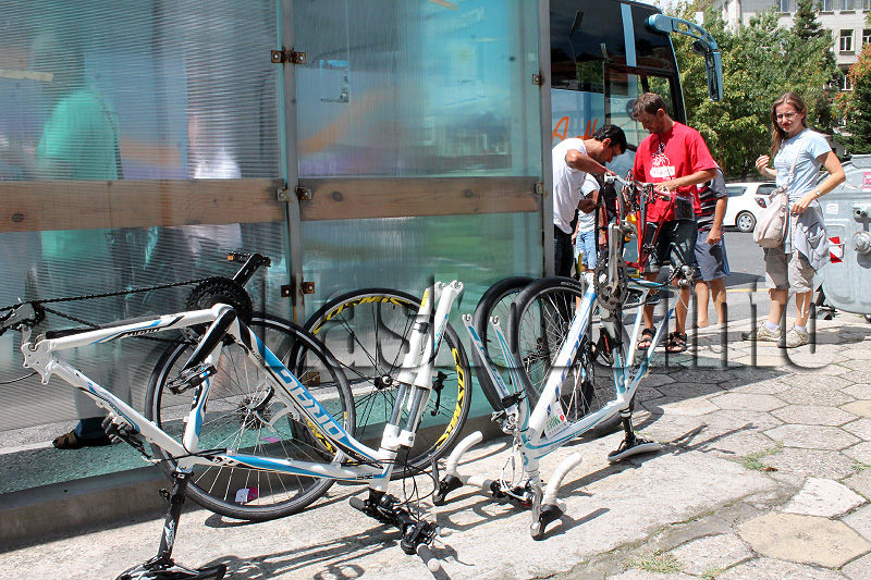 Колоездачи