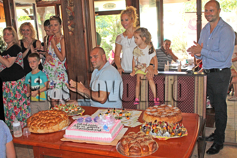 Молебен Молебен