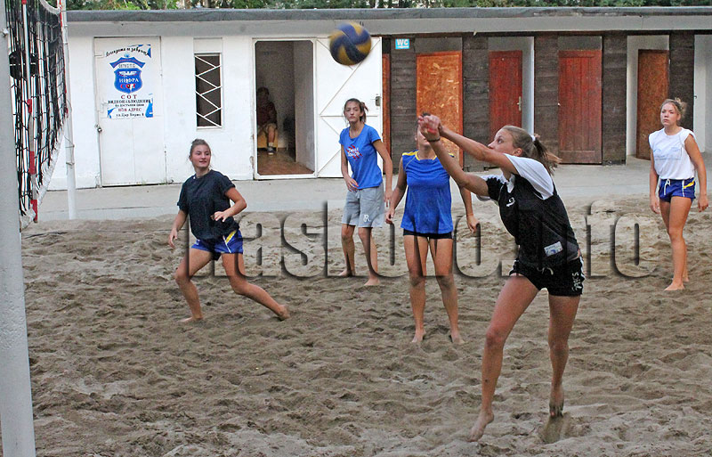 Волейболистки Волейболистки