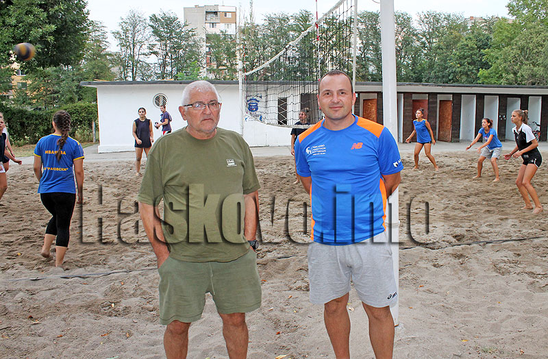 Волейболистки Волейболистки