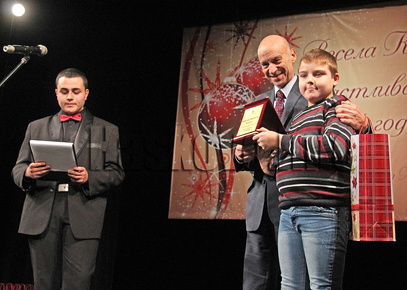 Награди Награди