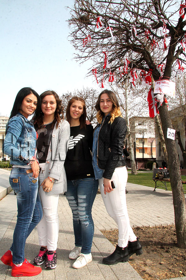 Мартеници Мартеници