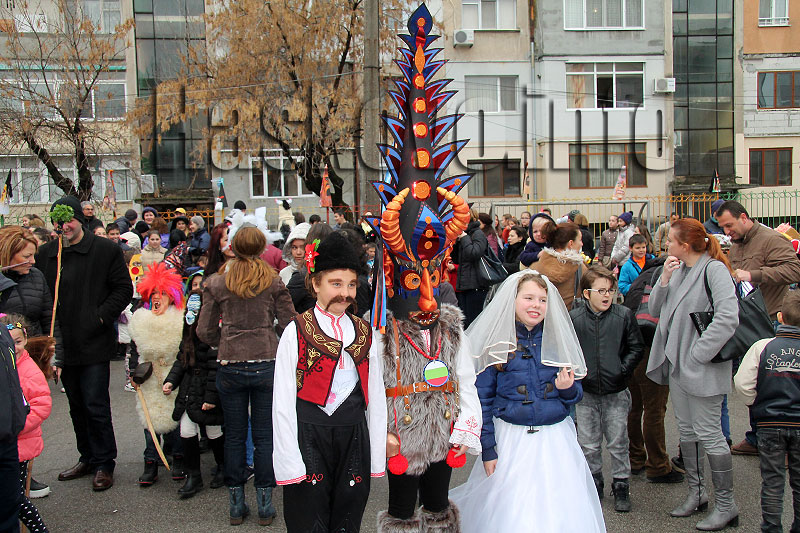 Обичай Обичай