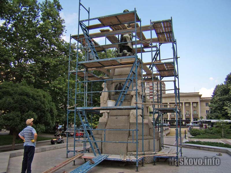 Реконструкцията на паметника Реконструкцията на паметника
